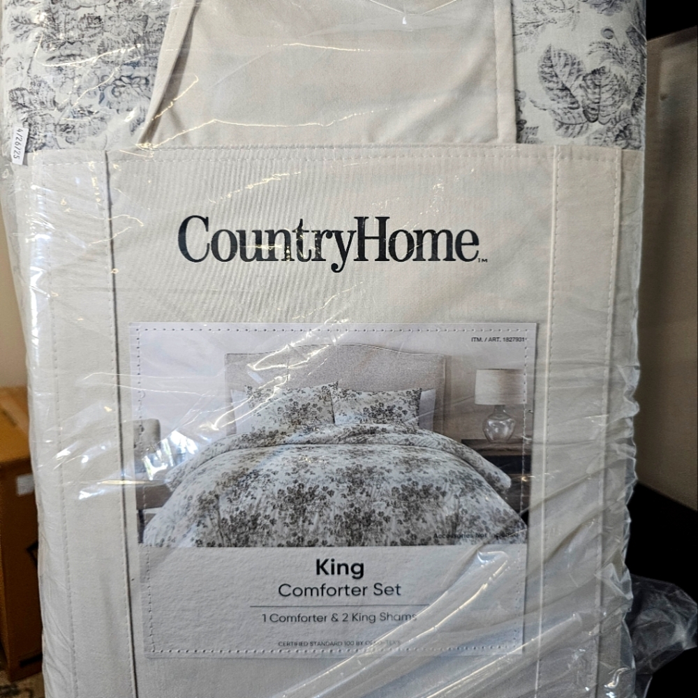 NIP Country Home King Comforter Set - Black & White Floral